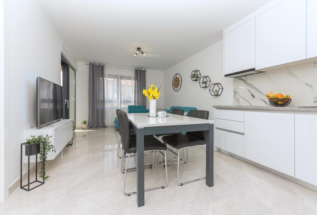 Apartment Ema Makarská Exteriér fotografie